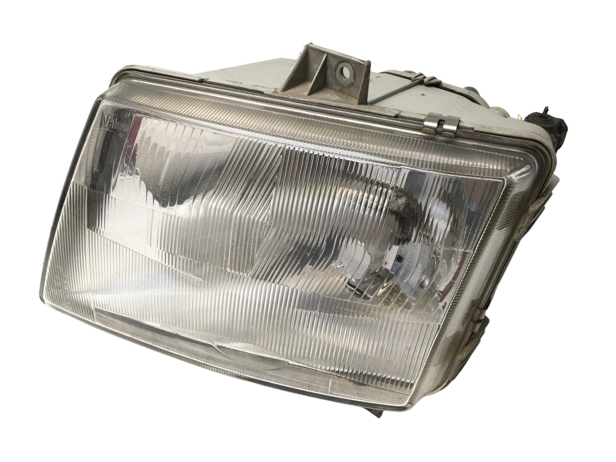 Faro izquierdo Mercedes W638 - A6388200061