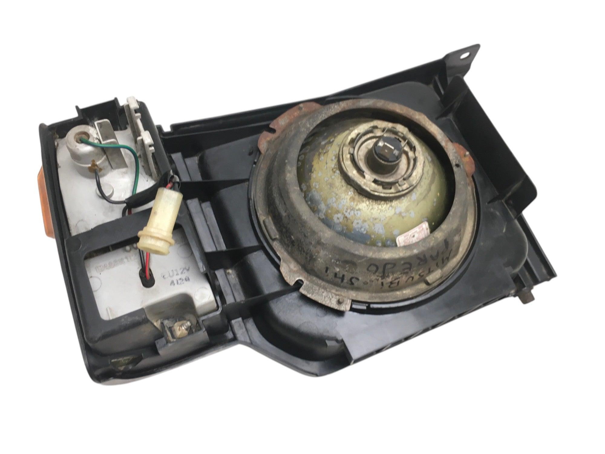 Faro izquierdo Mitsubishi Montero L040 - MB283548