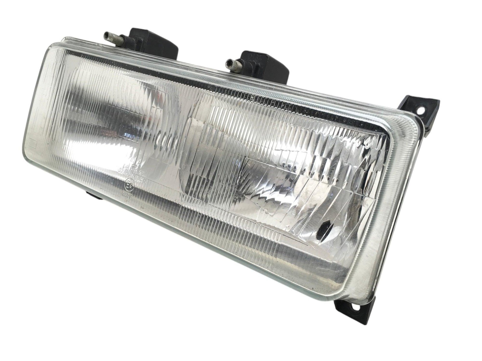 Faro izquierdo Nissan Atleon - 260609X001