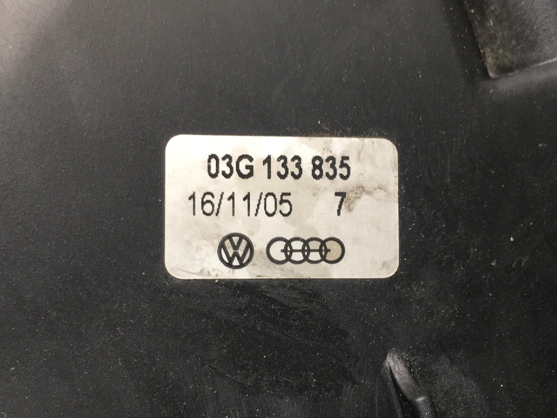 Filtro aire Audi A4 B7 / Seat Exeo 2.0TDI - 03G133835