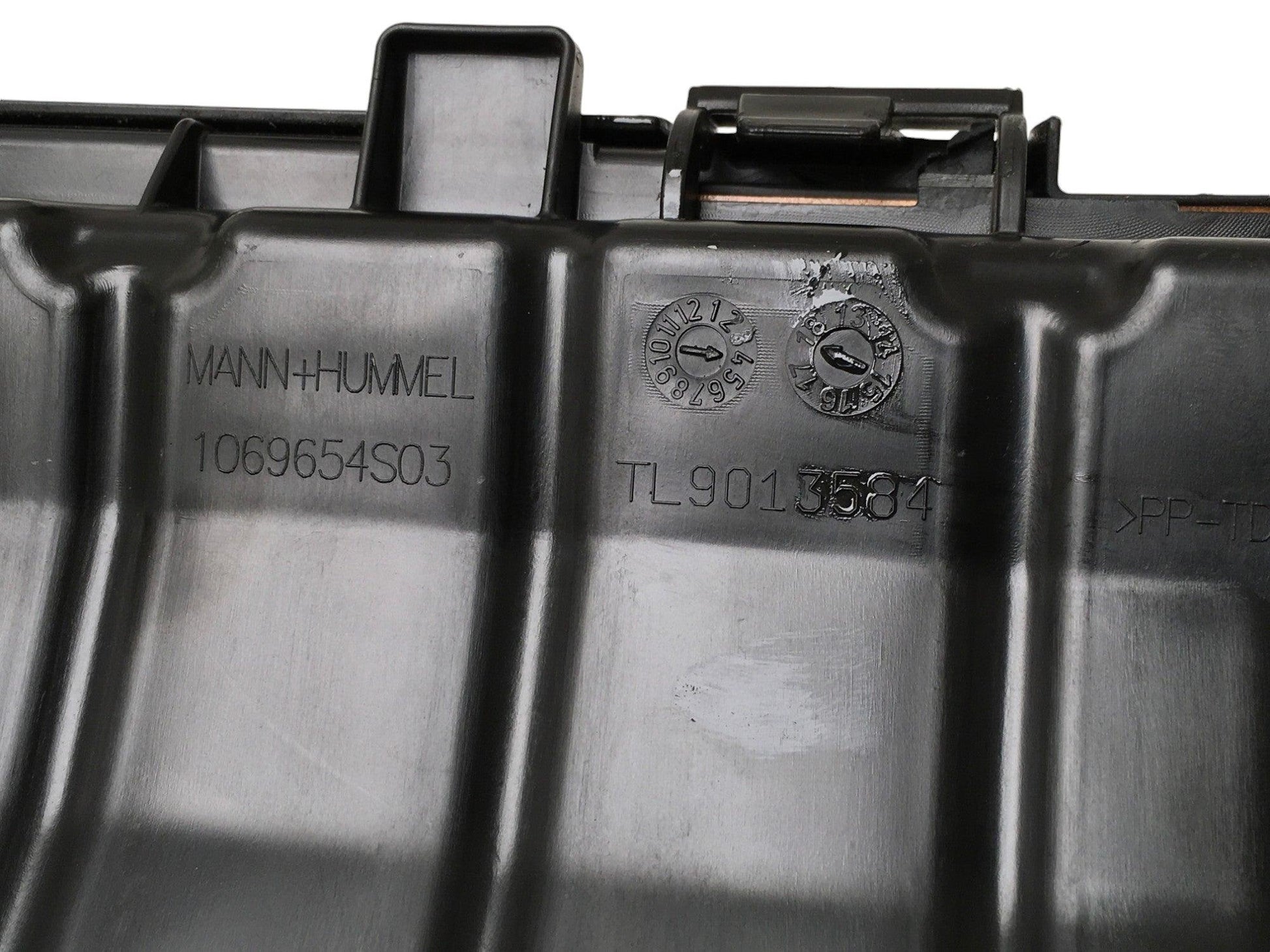 Filtro aire VW 04E129611G - 04E129611G