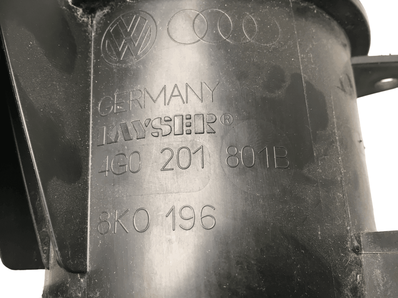 Filtro de carbon Audi 4G0201801B - 4G0201801B