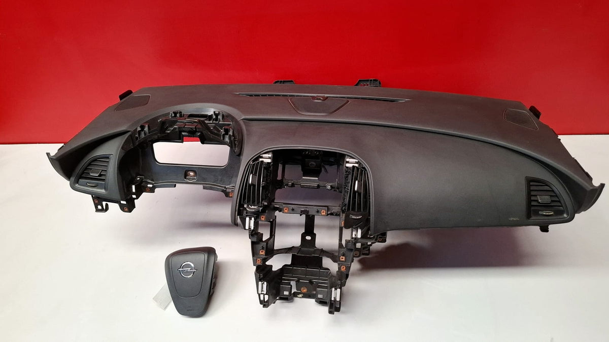 Kit Airbag Opel Astra J Año 2014 Incluye: Airbag IZQ Conductor, Airbag Acompañante, Cinturon Delantero Izquierdo, Cinturon Delantero Derecho Opel Astra 2014 KIT AIRBAG ASTRA KIT AIRBAG ASTRA