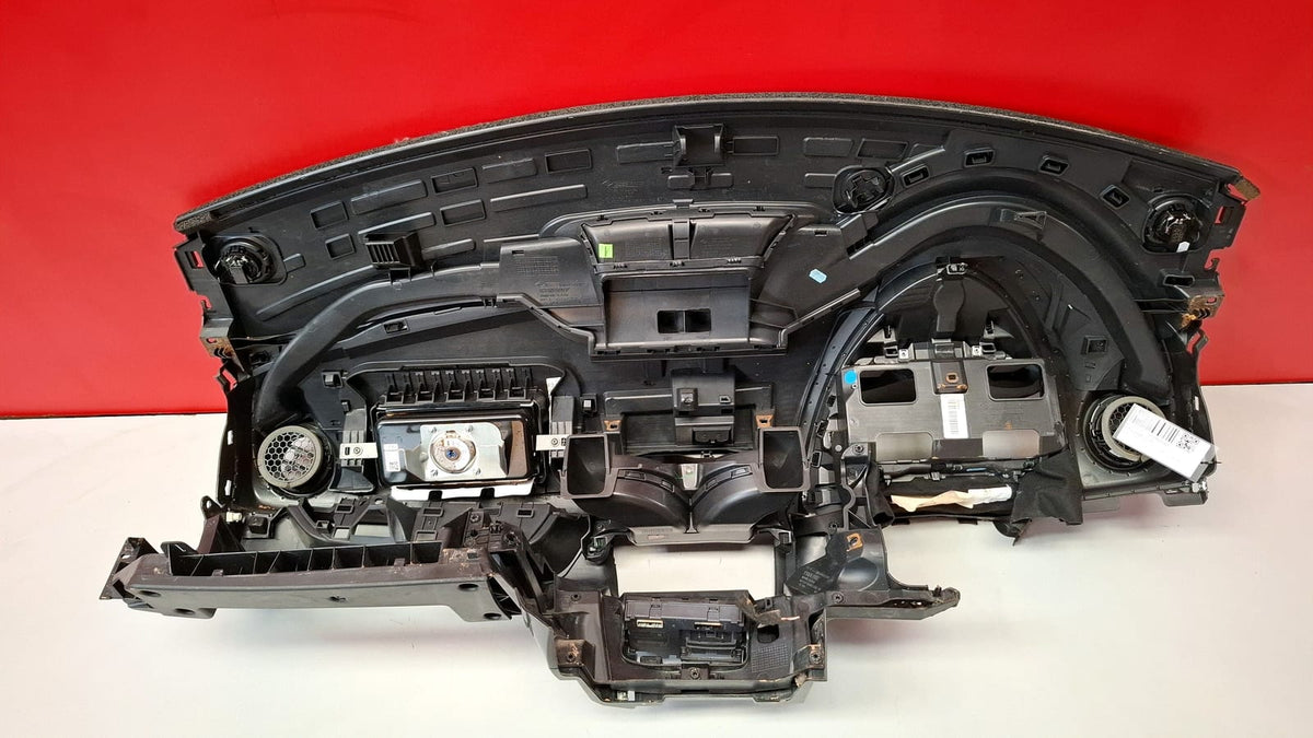 Kit Airbag Renault Clio Año 2019 Incluye: Airbag IZQ Conductor, Airbag Acompañante, Cinturon Delantero Izquierdo, Cinturon Delantero Derecho, Proviene de Un Coche Inundado Renault Clio 2019 KIT AIRBAG