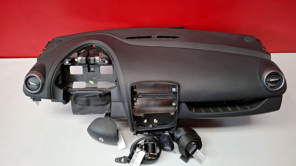 Kit Airbag Renault Clio Año 2016 Incluye: Airbag IZQ Conductor, Airbag Acompañante, Centralita Airbag, Cinturon Delantero Izquierdo, Cinturon Delantero Derecho Renault Clio 2016 KIT AIRBAG CLIO