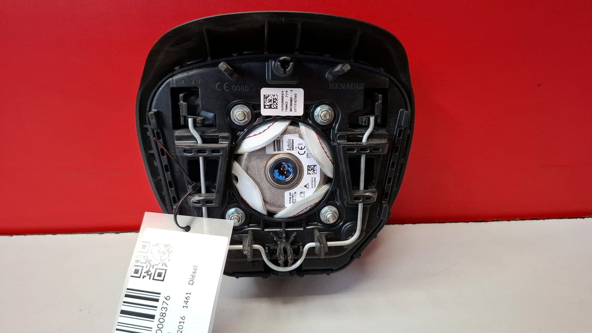 Kit Airbag Renault Clio Año 2016 Incluye: Airbag IZQ Conductor, Airbag Acompañante, Centralita Airbag, Cinturon Delantero Izquierdo, Cinturon Delantero Derecho Renault Clio 2016 KIT AIRBAG CLIO