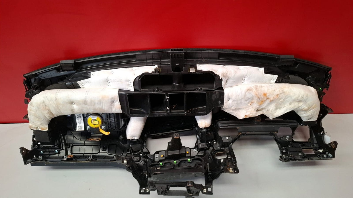 Kit Airbag Kia Xceed Año 2020 Incluye: Airbag IZQ Conductor, Airbag Acompañante, Cinturon Delantero Izquierdo, Cinturon Delantero Derecho, Cinturon Trasero Izquierdo, Cinturon Trasero Derecho Proviene KIT AIRBAG XCEED