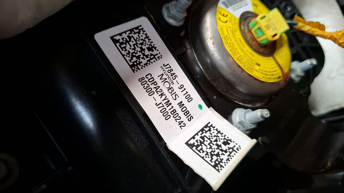 Kit Airbag Kia Xceed Año 2020 Incluye: Airbag IZQ Conductor, Airbag Acompañante, Cinturon Delantero Izquierdo, Cinturon Delantero Derecho, Cinturon Trasero Izquierdo, Cinturon Trasero Derecho Proviene KIT AIRBAG XCEED