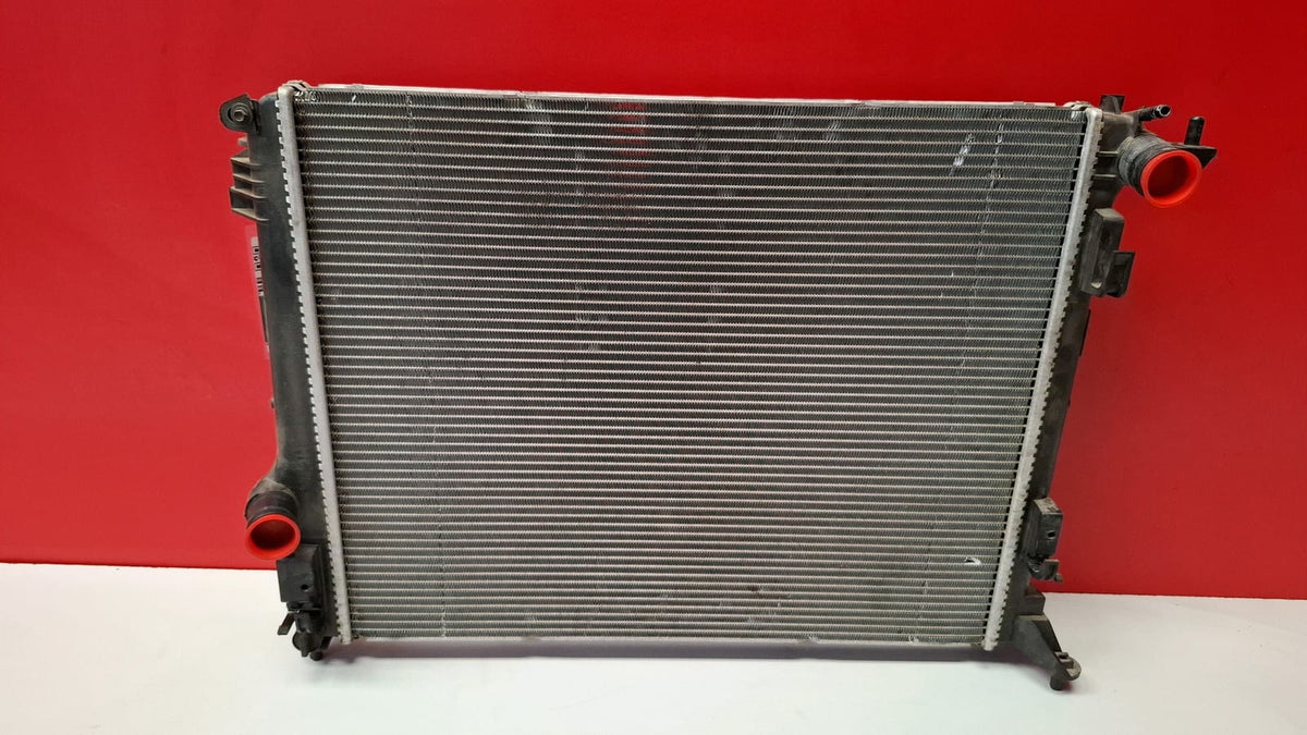 Radiador de Agua Renault Grand Scenic 2017 214108607R 214108607R