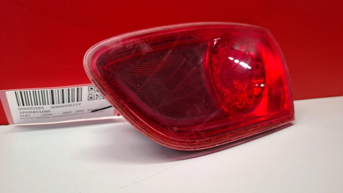 Piloto Trasero Interior Derecho Seat Leon 2009 1P0945108F 1P0945108F