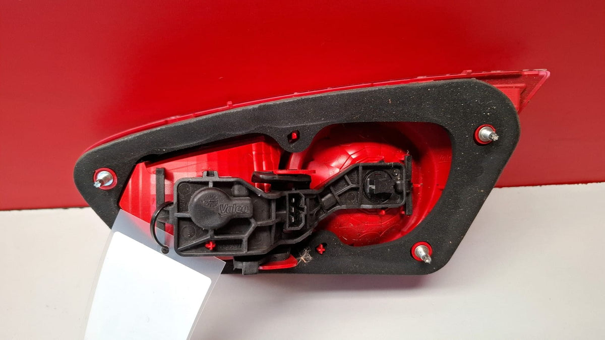 Piloto Trasero Interior Izquierdo Seat Leon 2009 1P0945093F Ref 8318 1P0945093F