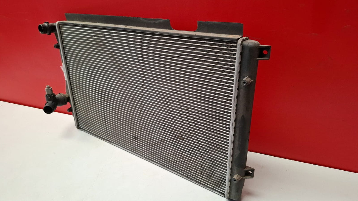 Radiador Agua Volkswagen Golf 2010 1K0121251DN