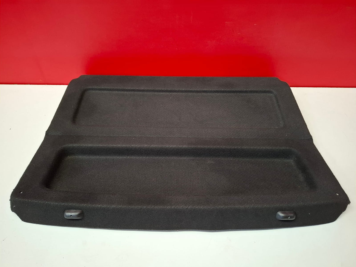 Bandeja Trasera Dacia Duster Año 2019. 5 Puertas. Le Faltan las Cuerdas. Dacia Duster 2019 BANDEJA TRASERA BANDEJA TRASERA
