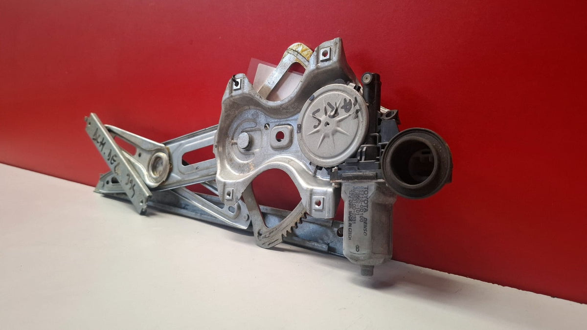 Elevalunas Delantero Derecho Toyota Yaris 2015 973582101 973582101