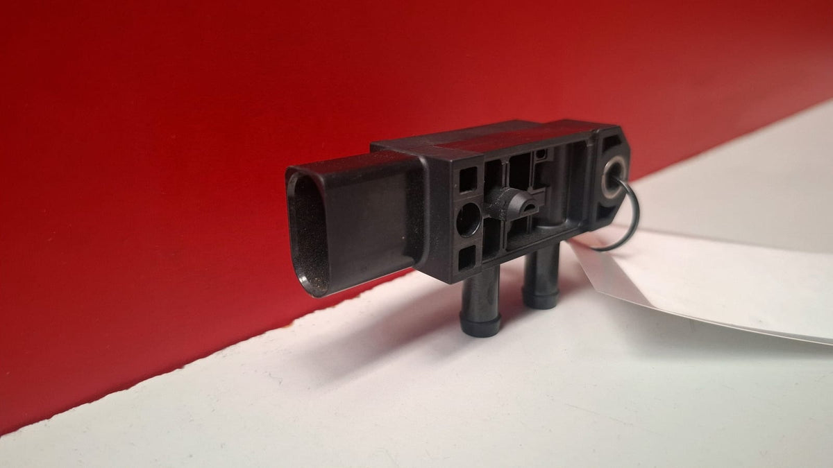 Sensor Presion Escape Skoda Octavia 2017 3N906051B Ref 8230
