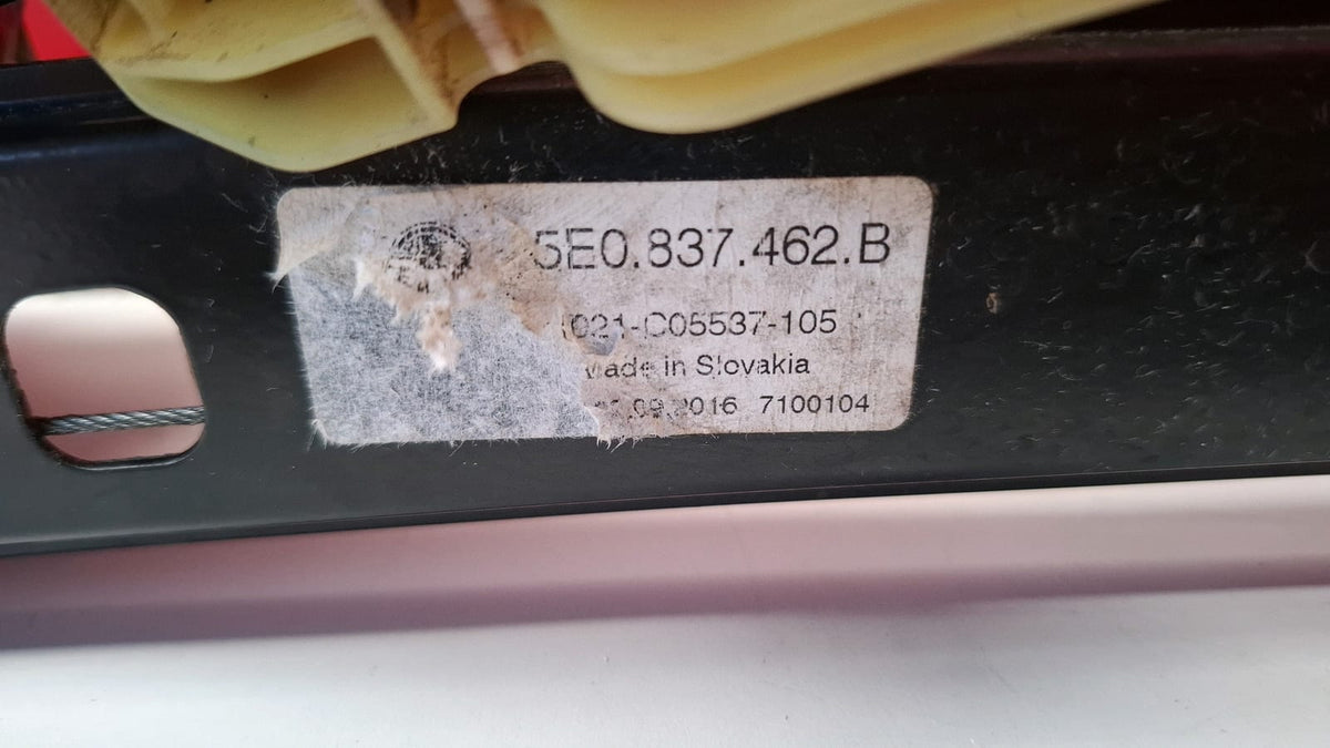 Elevalunas Delantero Derecho Skoda Octavia 2017 5E0837462B