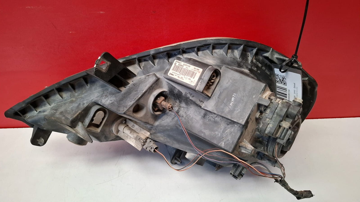 Faro Delantero Derecho Renault Trafic 2008 8200701356 8200701356