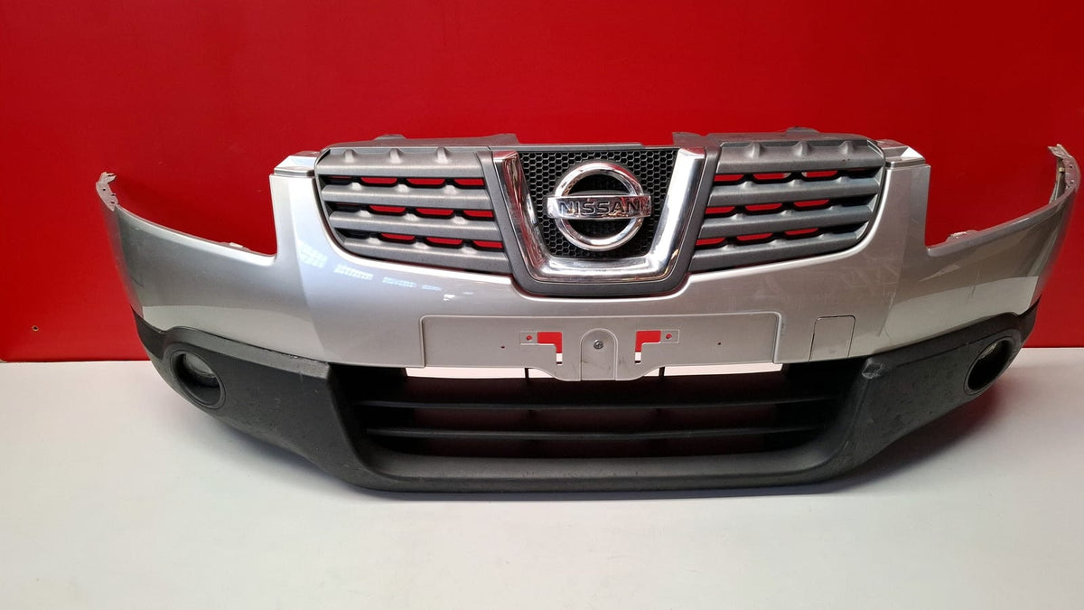 Paragolpes Delantero con Pequeños Roces de Uso Nissan Qashqai Año 2008 Nissan Qashqai 2008
