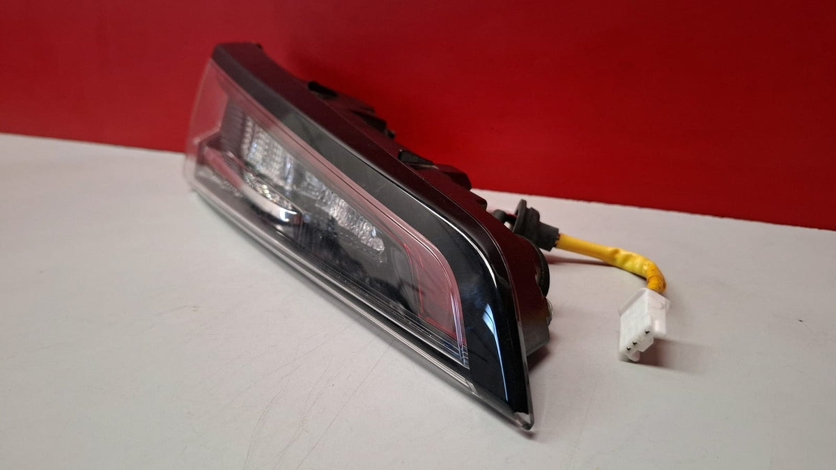 Piloto Trasero Izquierdo Interior Toyota Corolla Cross 2021 8159102E80 8159102E80