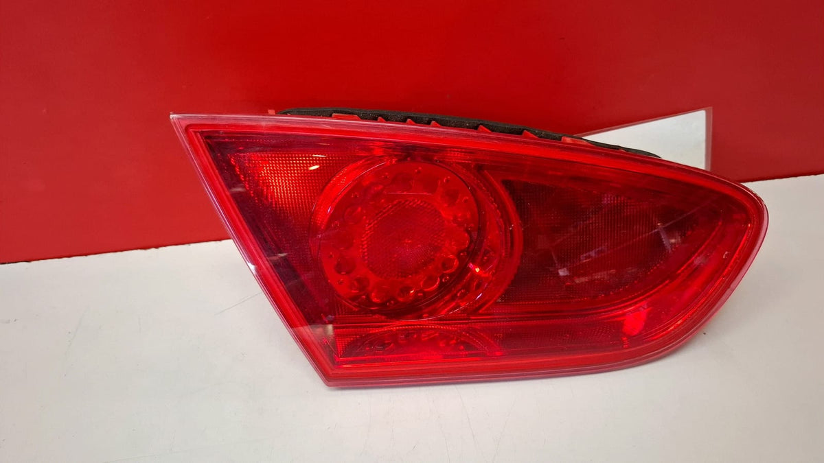 Piloto Trasero Interior Izquierdo Seat Leon 2011 1P0945093F 1P0945093F