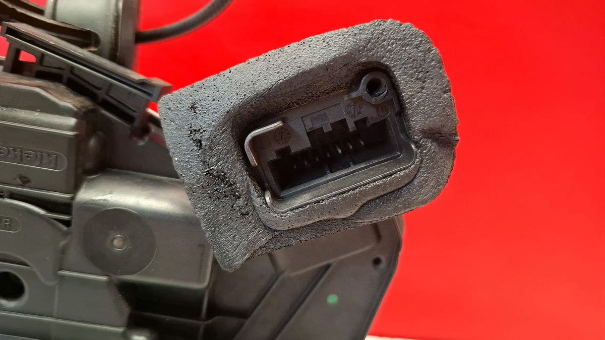 Cerradura Trasera Derecha Seat Leon Cupra 2016 5K4839016Q 5K4839016Q