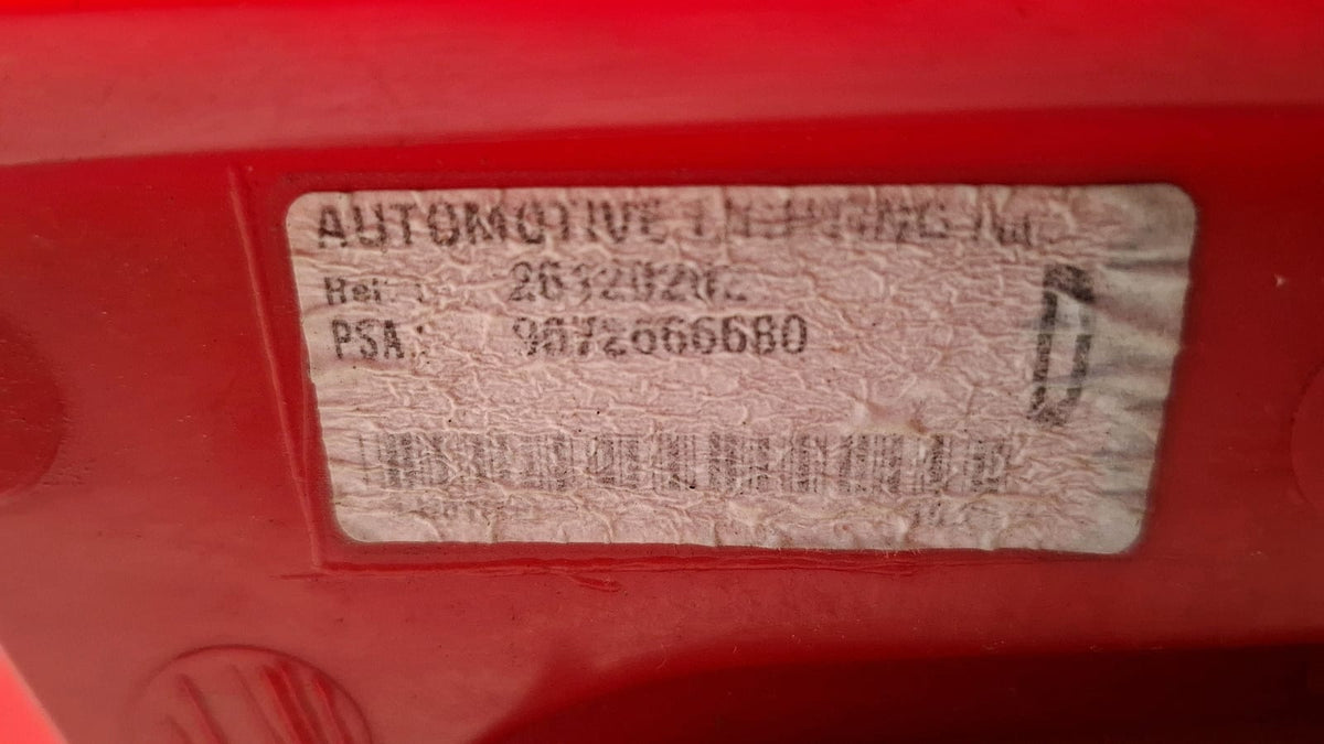Piloto Trasero Derecho Peugeot 5008 2010 9672666680 9672666680