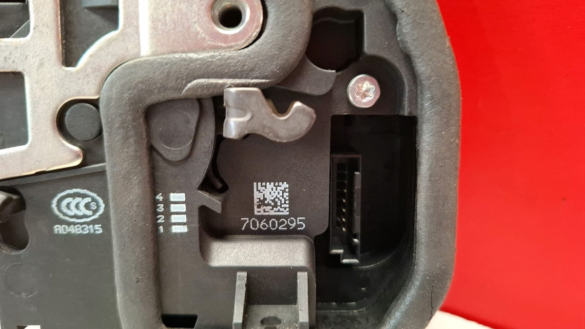 Cerradura Trasera Izquierda Bmw Serie 3 2007 7060295 7060295