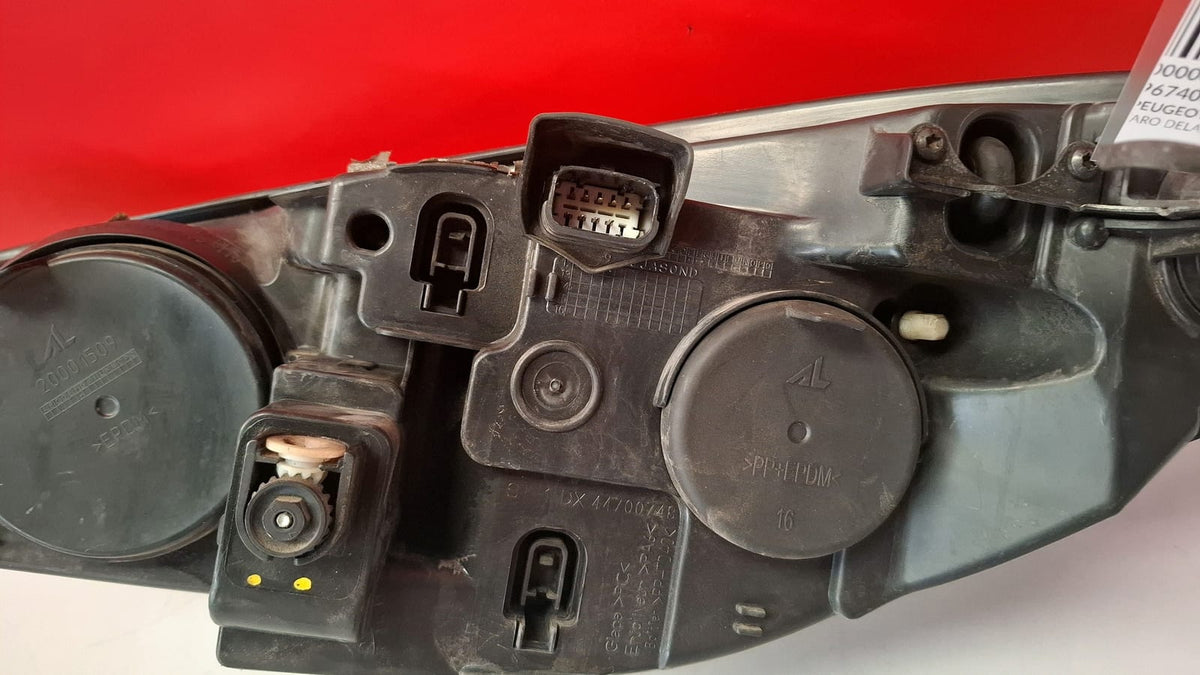 Faro Delantero Derecho Peugeot 308 2012 9674039780 9674039780