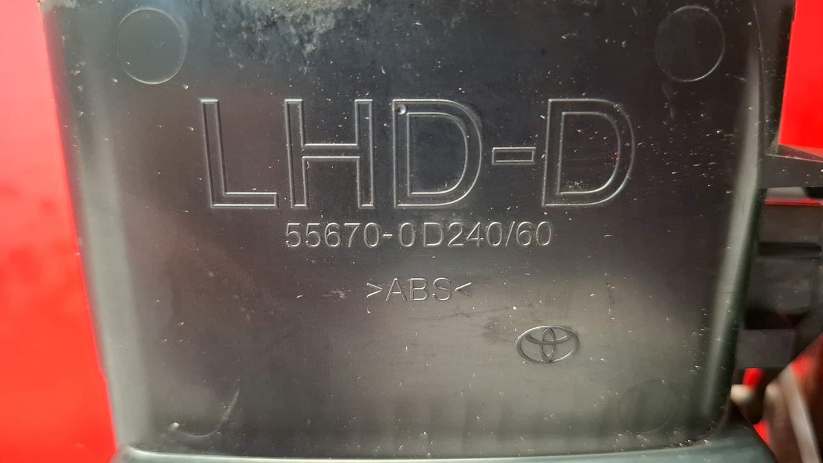 Aireador Central Toyota Yaris 2015 556700D240
