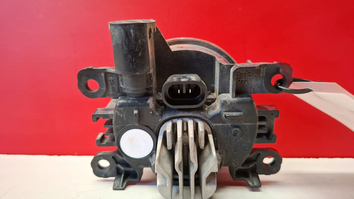 Faro Antiniebla Delantero Izquierdo Renault Clio 2016 90087755 90087755