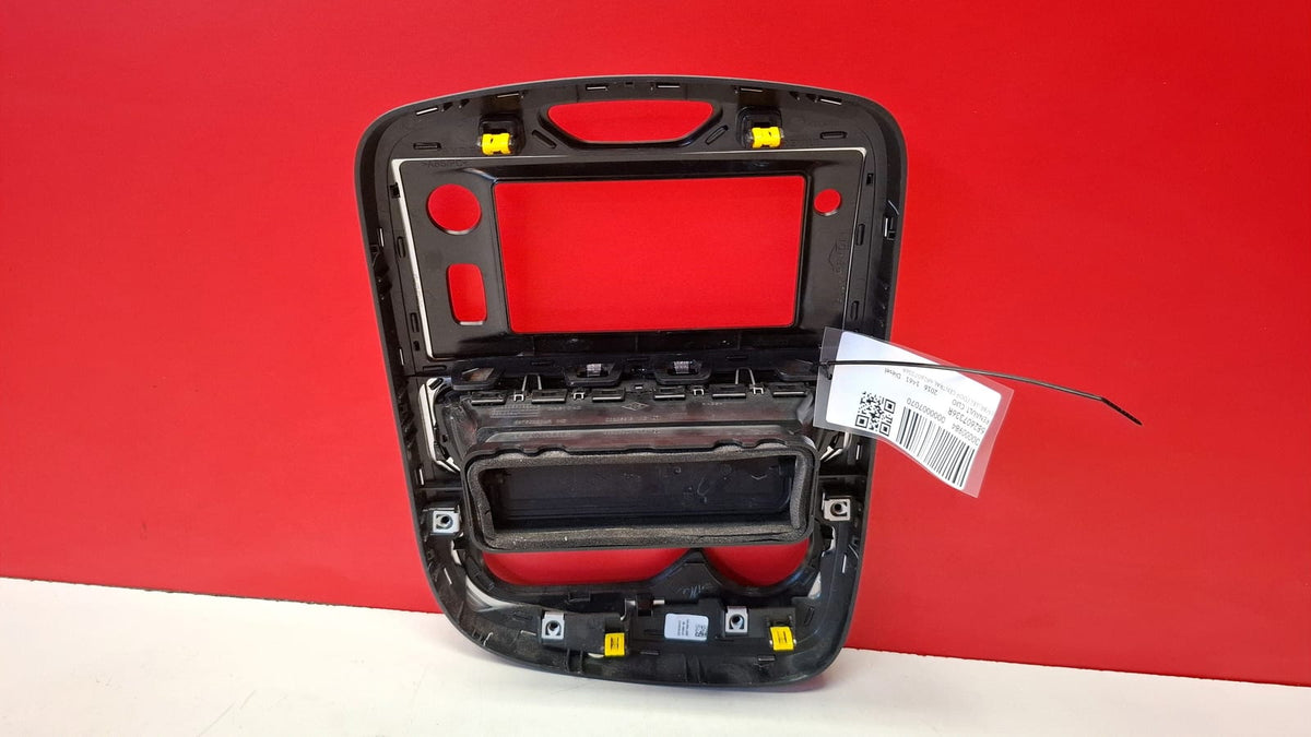 Embellecedor Central Renault Clio 2016 682607336R Ref 7070 682607336R