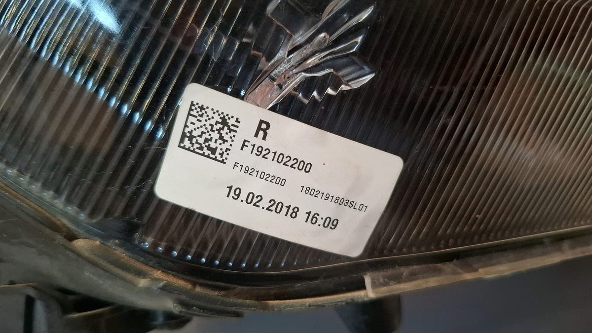 Faro Delantero Derecho Kia Sportage 2018 F192102200