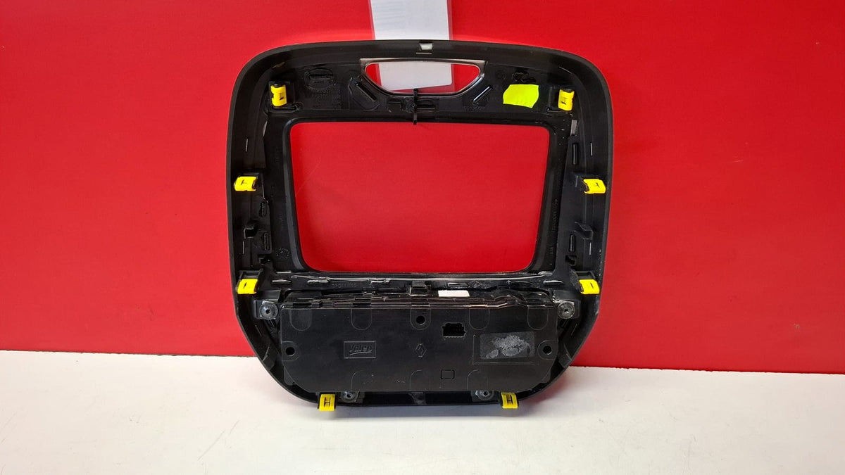 Moldura Central Renault Captur 2017 682700795R 682700795R