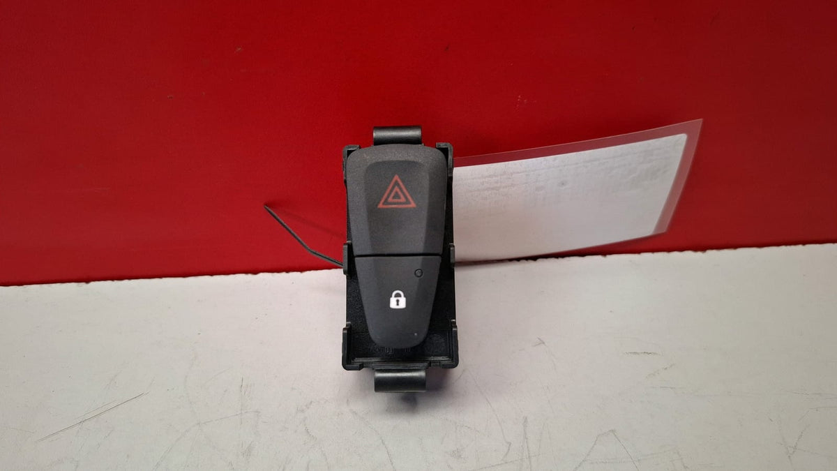 Interruptor Luces Emergencia Dacia Sandero 2014 E31601 E31601