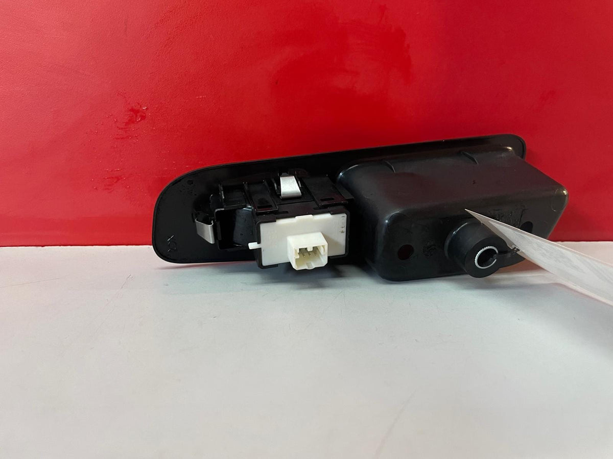Mando Elevalunas Trasero Izquierdo Jeep Renegade 2020 735603927 Ref 6729