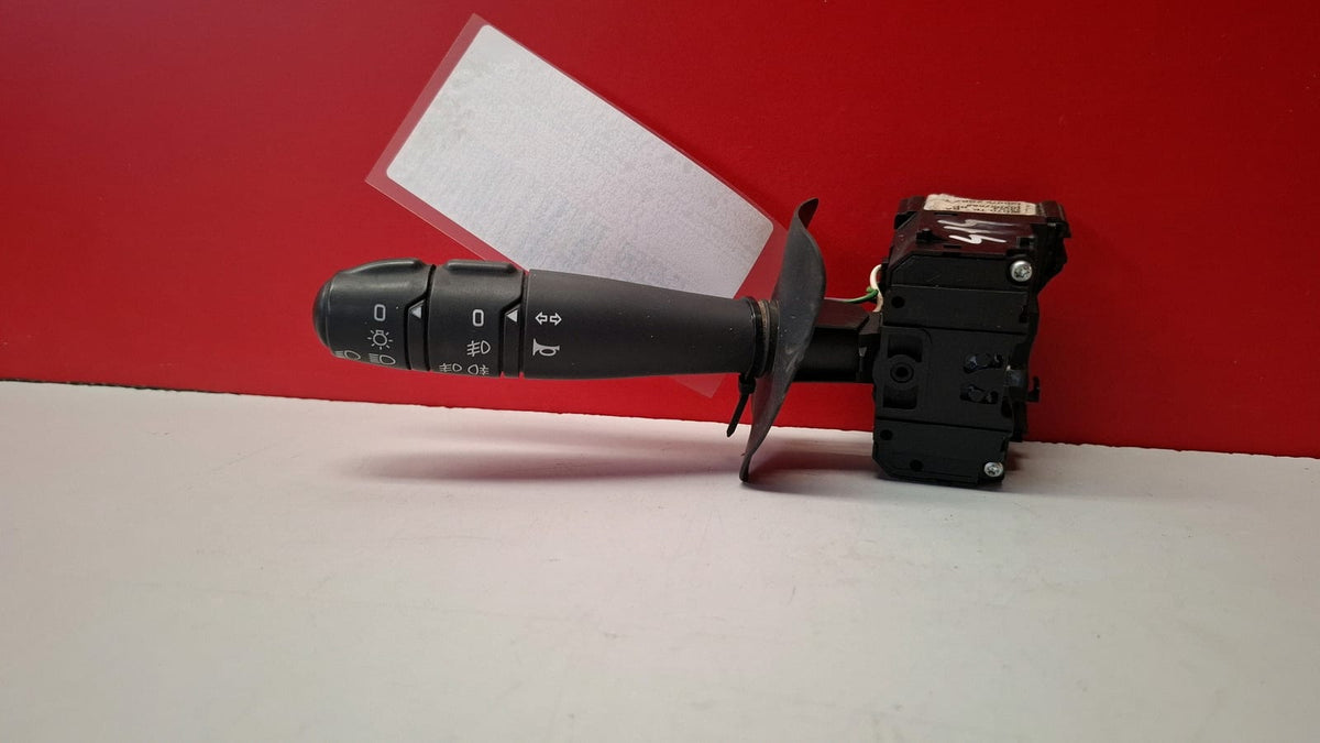Mando Luces Dacia Duster 2012 8200792587 8200792587