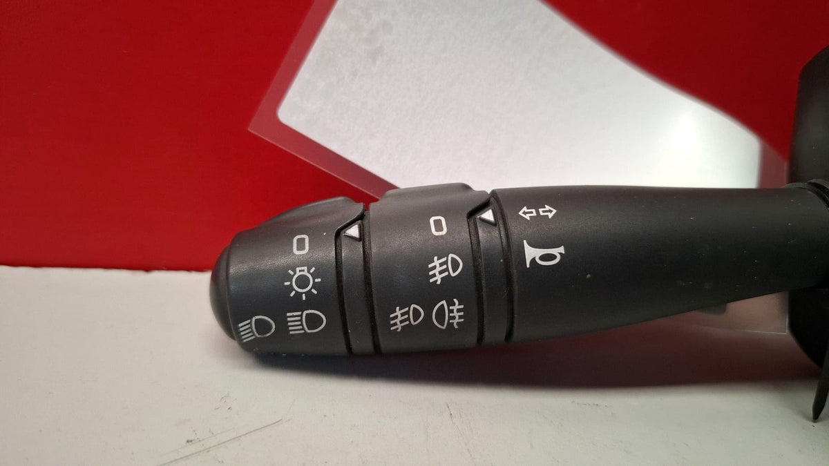 Mando Luces Dacia Duster 2012 8200792587