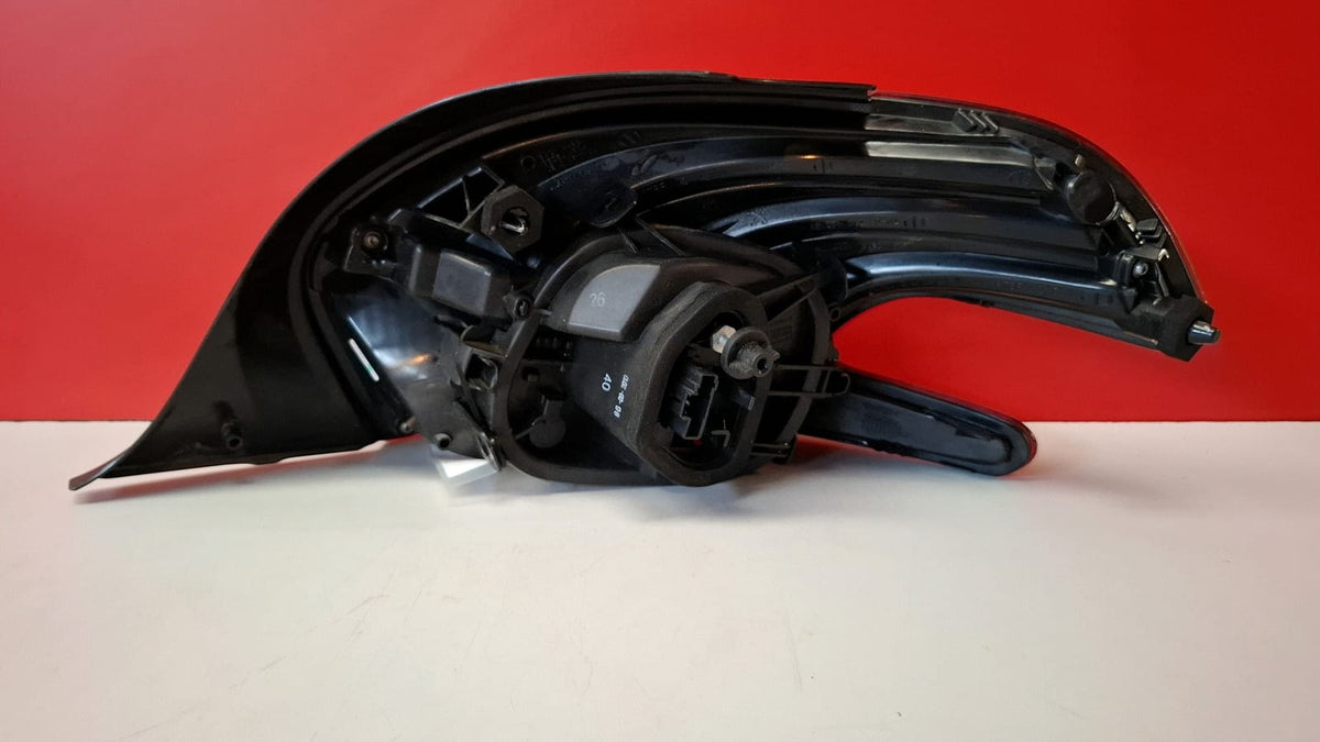 Piloto Trasero Izquierdo Peugeot 208 2020 9825601280 9825601280