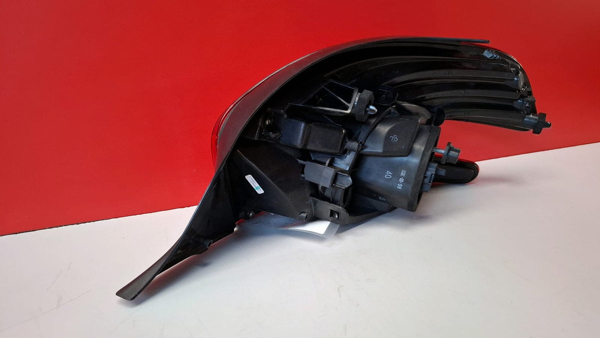Piloto Trasero Izquierdo Peugeot 208 2020 9825601280 9825601280