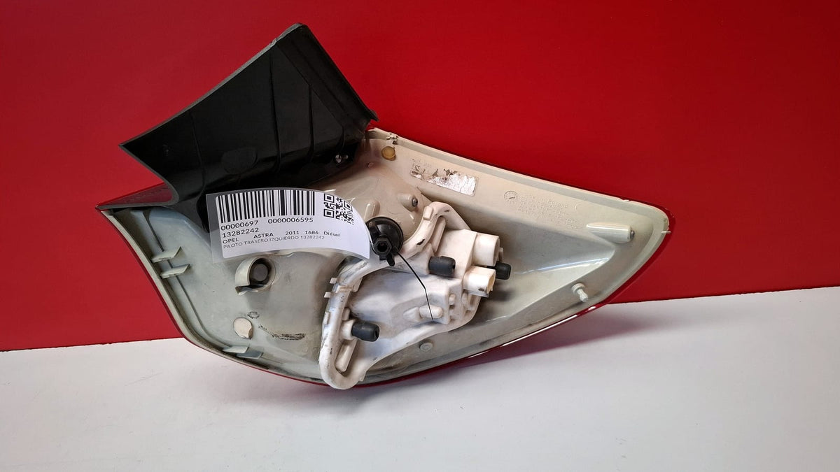 Piloto Trasero Izquierdo Opel Astra 2011 13282242 13282242