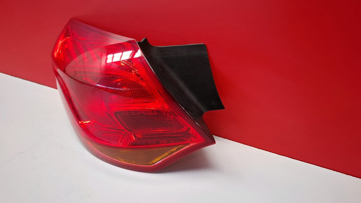 Piloto Trasero Izquierdo Opel Astra 2011 13282242 13282242