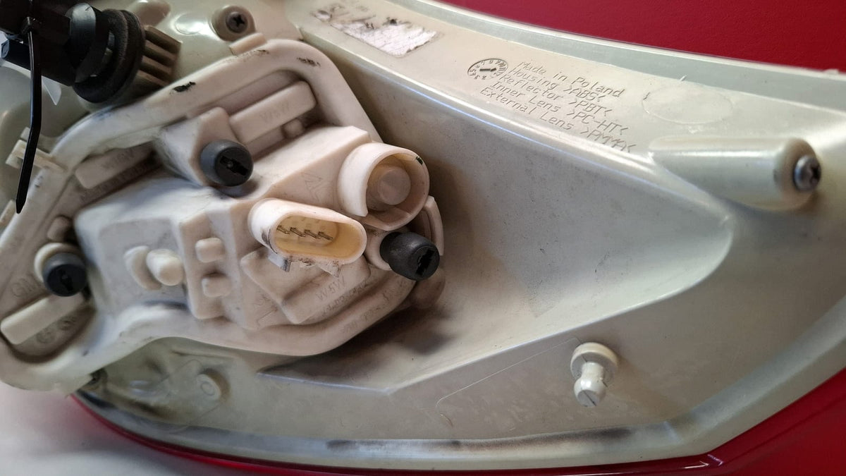 Piloto Trasero Izquierdo Opel Astra 2011 13282242 13282242