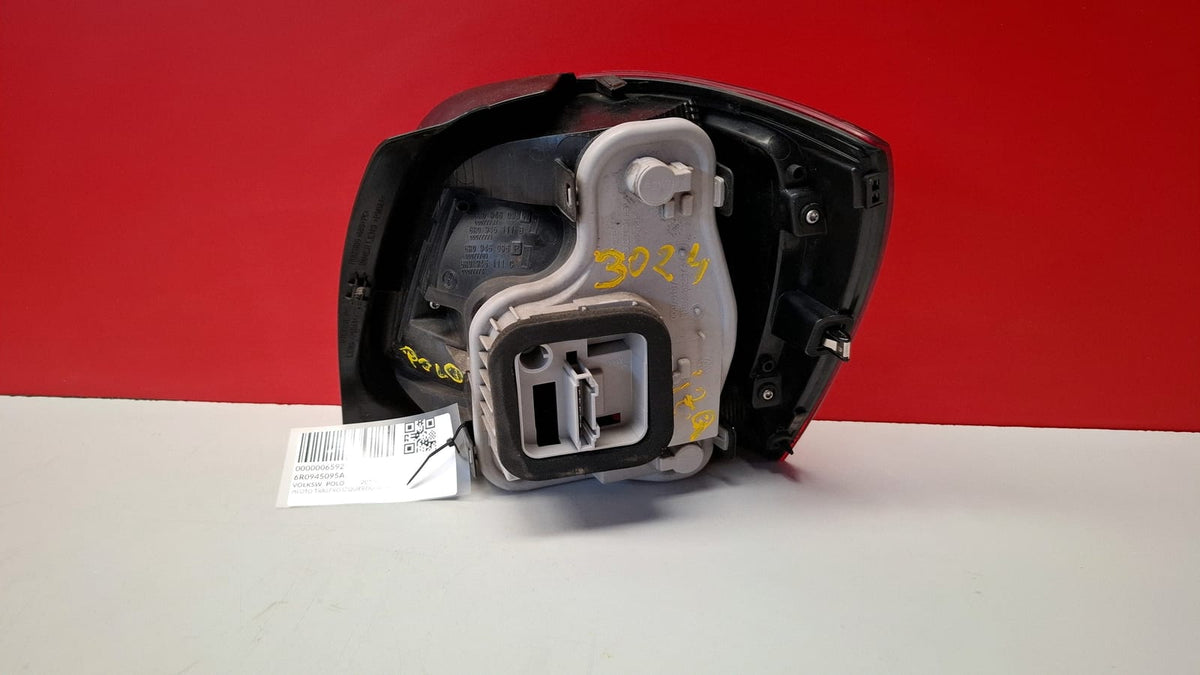 Piloto Trasero Izquierdo Volkswagen Polo 2011 6R0945095A 6R0945095A