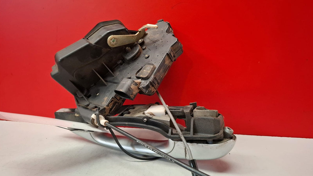 Cerradura Trasera Derecha Bmw Serie 3 2006 51227202148