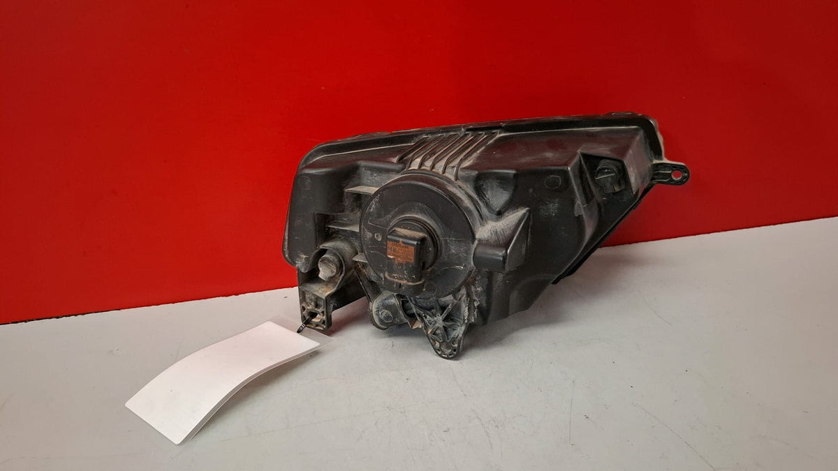 Faro Antiniebla Delantero Izquierdo Seat Leon 2015 575941701A 575941701A