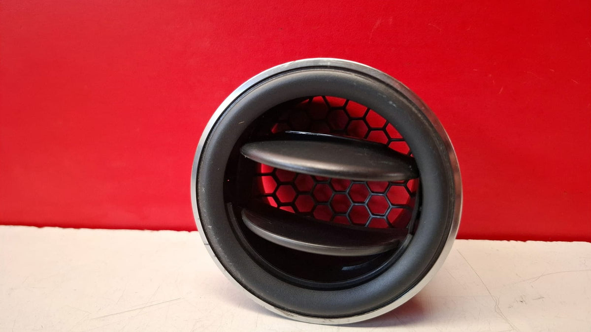 Rejilla Aireadora Dacia Duster 2019 687603688R / 687603931R Ref 10663 687603688R / 687603931R
