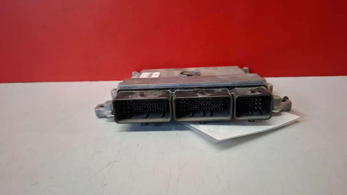 Centralita Motor Dacia Sandero 2016 237103008R 237103008R