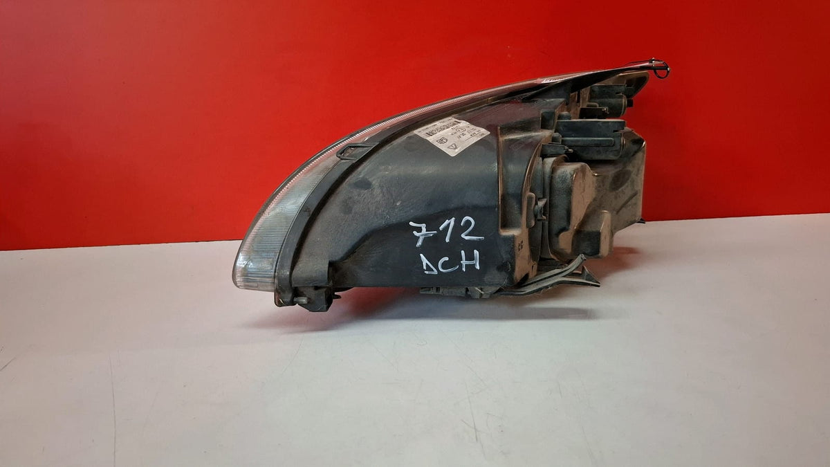 Faro Delantero Derecho Ford Focus 2007 4M5113W029NB 4M5113W029NB