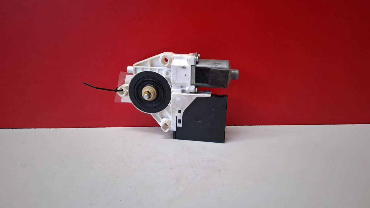 Motor Elevalunas del Derecho Audi A3 2005 8P0959802A Ref 6437