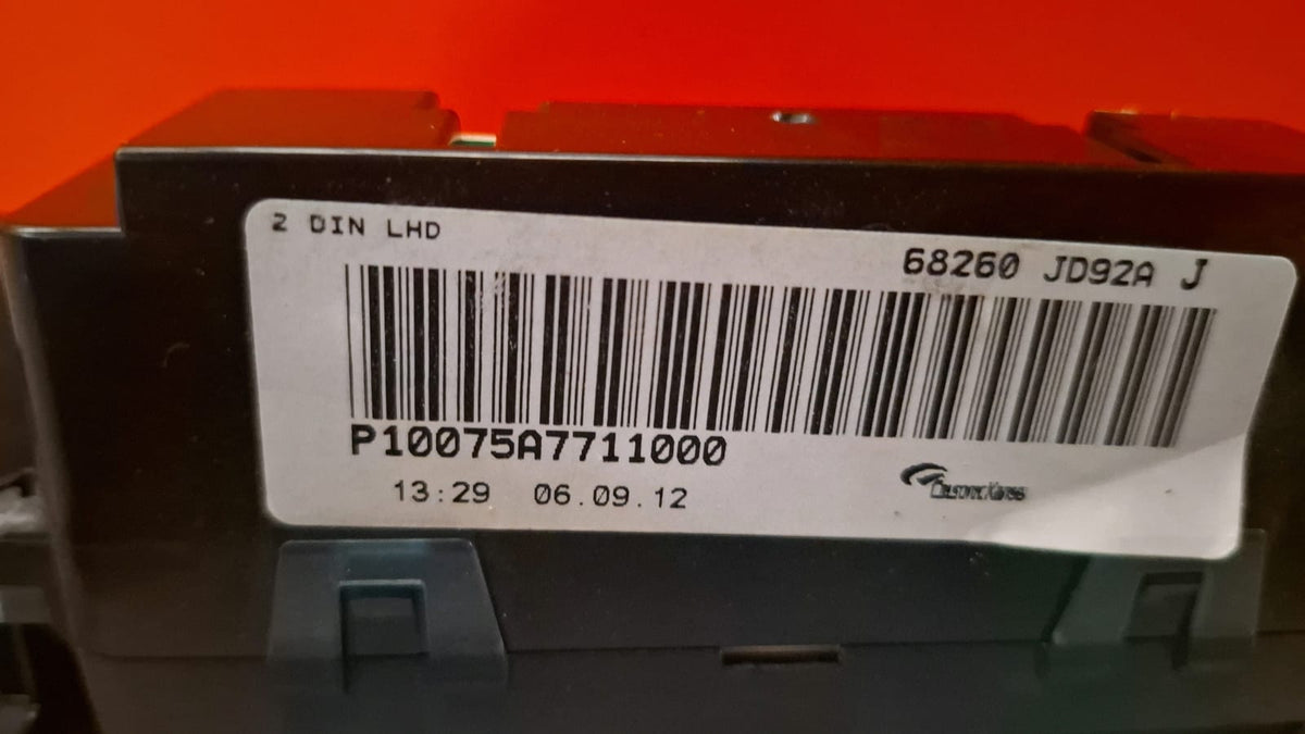 Consola Central Nissan Pulsar 2015 P10381A77100